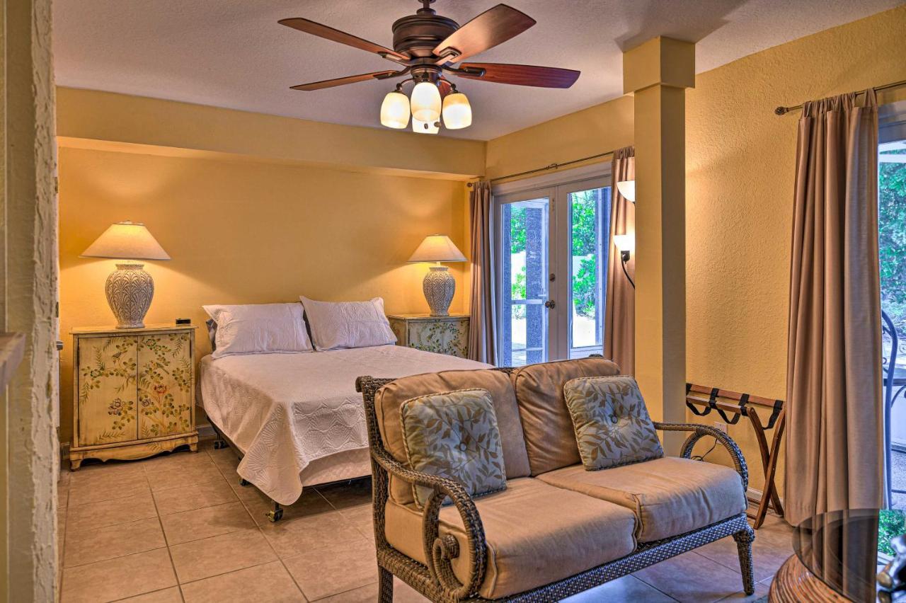 Lido Key Hideout With Patio And Yard And Walk To Beach! サラソータ エクステリア 写真